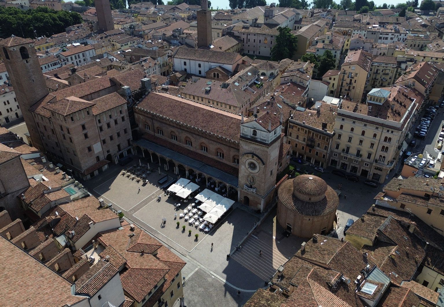 Scopri Mantova dall’arte al tempo: biglietto congiunto per Sonnabend Collection, Torre dell’Orologio e Museo del Tempo