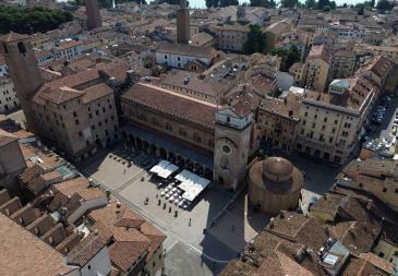 Discover Mantua through Art and Time: Combined Ticket for Sonnabend Collection, Clock Tower, and Museum of Time
